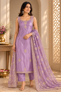 Lavender Noor – The Royal Glow 💟